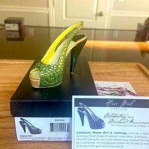Just the Right Shoe "HISSS GIRL" 2008 By Lorraine Vail # 805556 COA